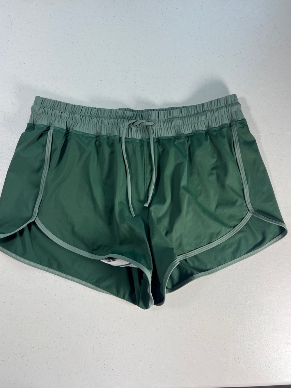 L.L. Bean Drawstring Green Lined Women Shorts Medium Athletic Wear